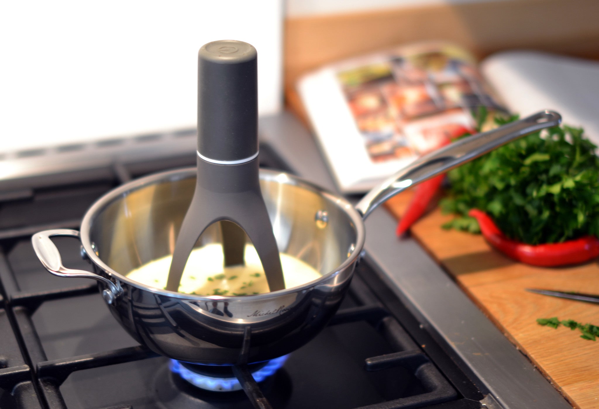 Electric Automatic Pan Stirrer Innovative Kitchen Utensil Mixer